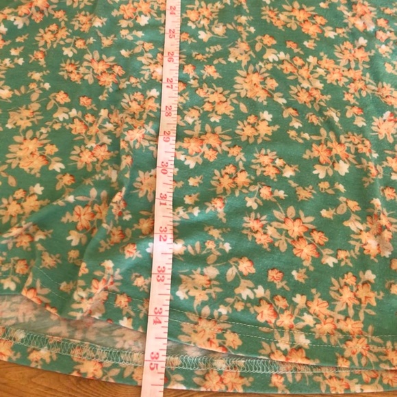 (Must bundle items $10 or less) Floral A line dress - Picture 4 of 6